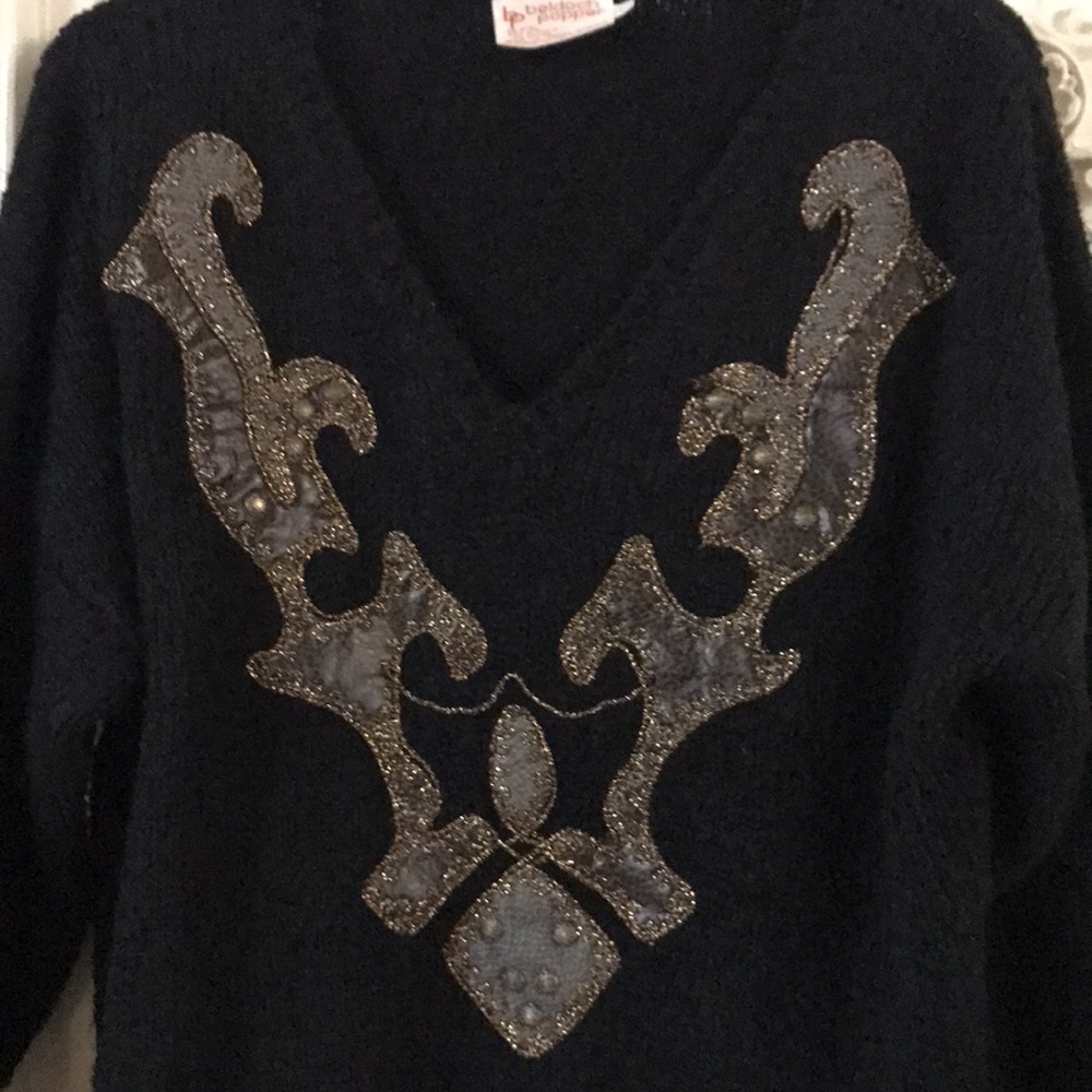 Beldoch Popper - Vintage V-Neck Knitted Embellished Pullover Sweater - Picture 2 of 5